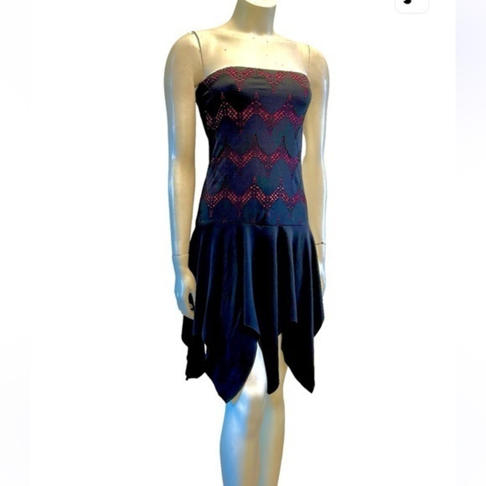 Fairweather Chic Strapless Black and Pink Pretty Dress